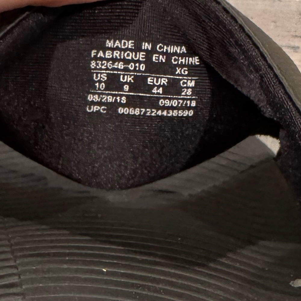Nike Black Kawa Slide Sandals - Picture 4 of 4